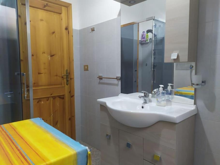 Appartamento A 50 Mt Dal Mare Cala Gonone Exterior photo